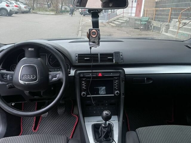 Сірий Ауді А4, об'ємом двигуна 2 л та пробігом 400 тис. км за 3900 $, фото 3 на Automoto.ua