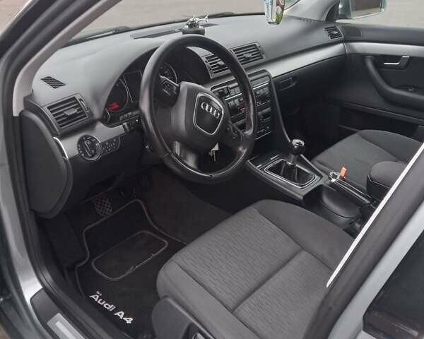 Серый Ауди А4, объемом двигателя 0 л и пробегом 234 тыс. км за 6888 $, фото 10 на Automoto.ua
