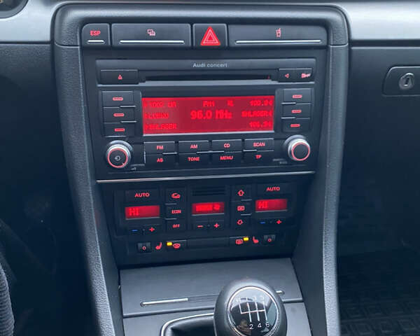 Серый Ауди А4, объемом двигателя 2 л и пробегом 302 тыс. км за 6500 $, фото 14 на Automoto.ua