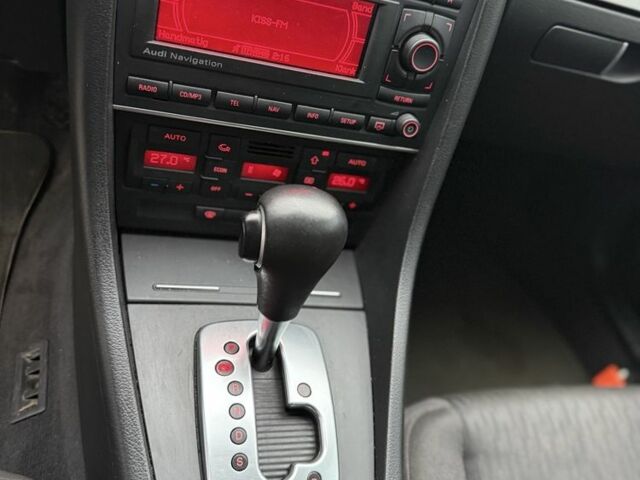 Сірий Ауді А4, об'ємом двигуна 2.7 л та пробігом 300 тис. км за 3000 $, фото 6 на Automoto.ua