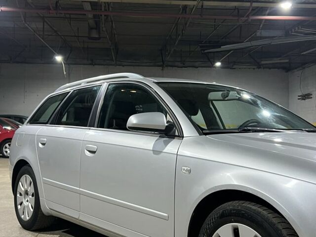 Серый Ауди А4, объемом двигателя 2 л и пробегом 284 тыс. км за 5600 $, фото 2 на Automoto.ua