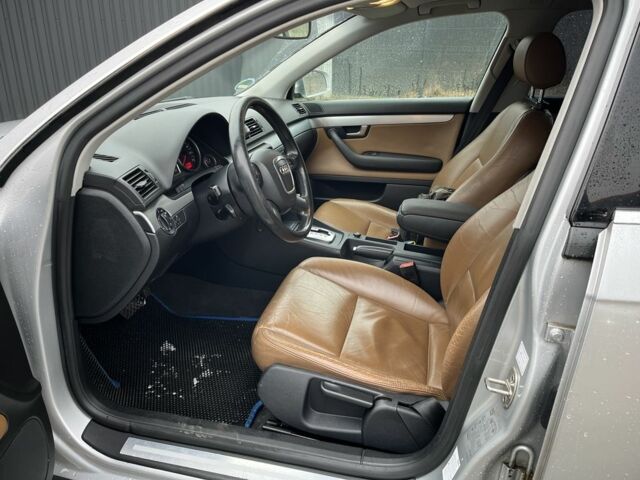 Серый Ауди А4, объемом двигателя 2 л и пробегом 170 тыс. км за 3499 $, фото 7 на Automoto.ua