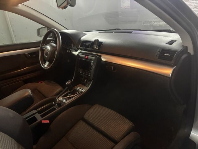 Серый Ауди А4, объемом двигателя 2.5 л и пробегом 259 тыс. км за 3300 $, фото 10 на Automoto.ua