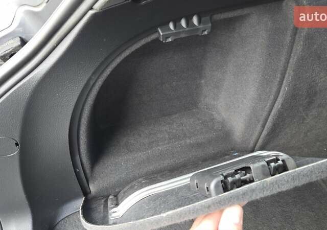 Сірий Ауді А4, об'ємом двигуна 2 л та пробігом 232 тис. км за 7200 $, фото 30 на Automoto.ua