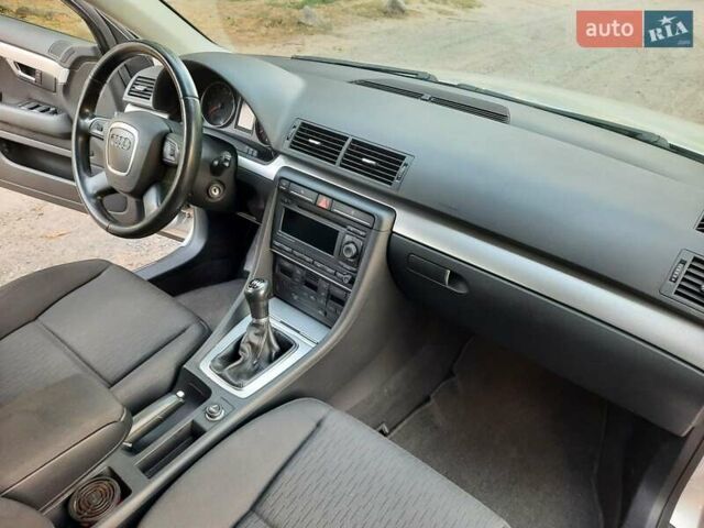 Сірий Ауді А4, об'ємом двигуна 1.6 л та пробігом 247 тис. км за 7750 $, фото 64 на Automoto.ua
