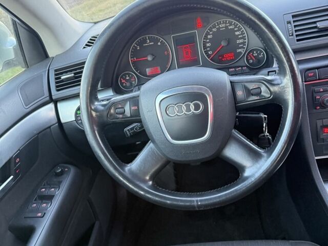 Сірий Ауді А4, об'ємом двигуна 2 л та пробігом 420 тис. км за 2950 $, фото 8 на Automoto.ua