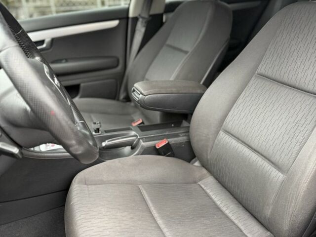 Сірий Ауді А4, об'ємом двигуна 2.7 л та пробігом 300 тис. км за 3000 $, фото 5 на Automoto.ua