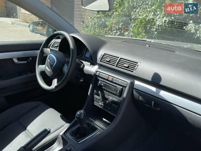 Сірий Ауді А4, об'ємом двигуна 1.6 л та пробігом 204 тис. км за 7200 $, фото 6 на Automoto.ua