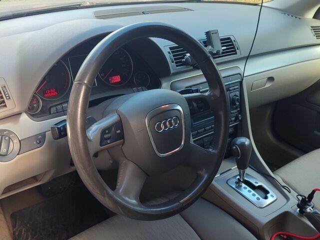 Серый Ауди А4, объемом двигателя 2 л и пробегом 330 тыс. км за 5300 $, фото 6 на Automoto.ua