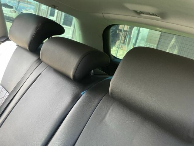 Сірий Ауді А4, об'ємом двигуна 2 л та пробігом 275 тис. км за 6999 $, фото 15 на Automoto.ua