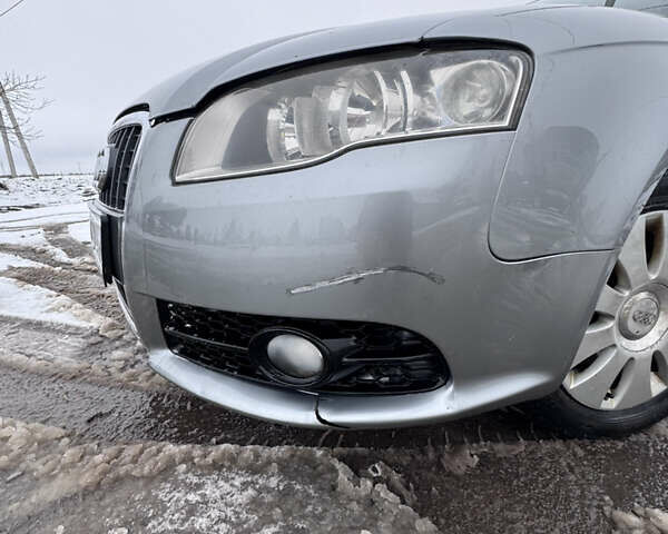 Сірий Ауді А4, об'ємом двигуна 2 л та пробігом 300 тис. км за 7200 $, фото 23 на Automoto.ua