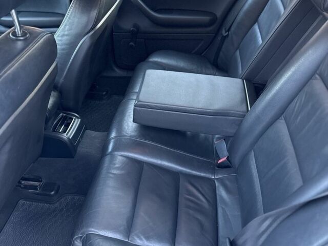 Сірий Ауді А4, об'ємом двигуна 1.9 л та пробігом 299 тис. км за 4000 $, фото 6 на Automoto.ua