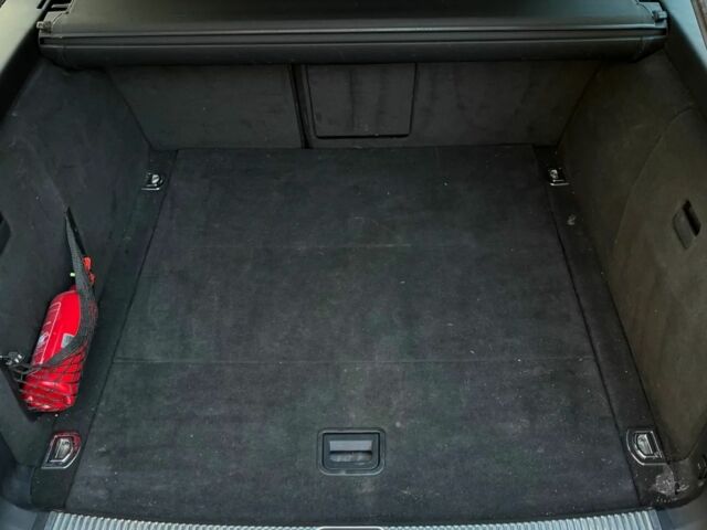 Сірий Ауді А4, об'ємом двигуна 2 л та пробігом 224 тис. км за 2600 $, фото 5 на Automoto.ua