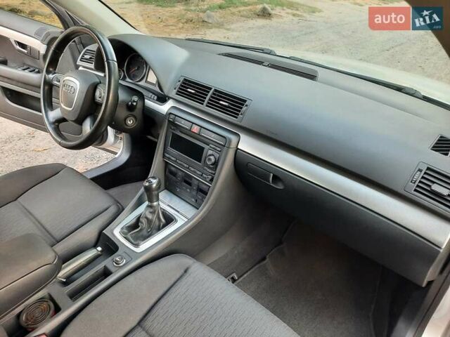 Сірий Ауді А4, об'ємом двигуна 1.6 л та пробігом 247 тис. км за 7750 $, фото 63 на Automoto.ua