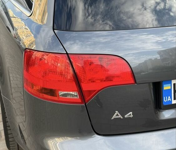 Сірий Ауді А4, об'ємом двигуна 2 л та пробігом 220 тис. км за 7800 $, фото 14 на Automoto.ua