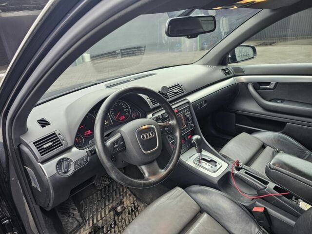 Сірий Ауді А4, об'ємом двигуна 3 л та пробігом 396 тис. км за 4462 $, фото 7 на Automoto.ua