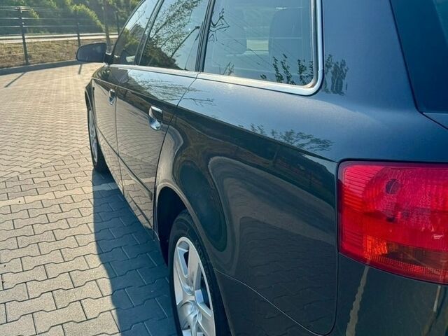 Серый Ауди А4, объемом двигателя 2 л и пробегом 277 тыс. км за 6900 $, фото 5 на Automoto.ua