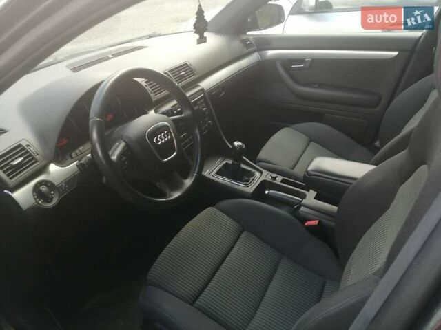 Серый Ауди А4, объемом двигателя 2 л и пробегом 270 тыс. км за 7500 $, фото 4 на Automoto.ua