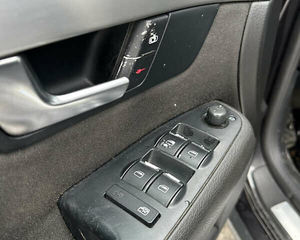 Серый Ауди А4, объемом двигателя 1.97 л и пробегом 310 тыс. км за 7000 $, фото 19 на Automoto.ua