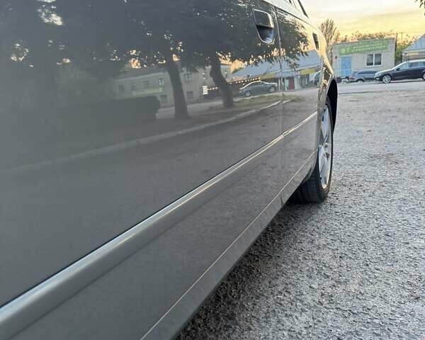 Ауді А4 2007 у Вознесенске на Automoto.ua Сірий Ауді А4, об'ємом двигуна 1.6 л та пробігом 204 тис. км за 6900 $, фото 5 на Automoto.ua