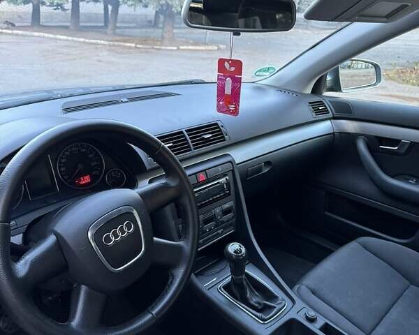 Ауді А4 2007 у Вознесенске на Automoto.ua Сірий Ауді А4, об'ємом двигуна 1.6 л та пробігом 204 тис. км за 6900 $, фото 4 на Automoto.ua