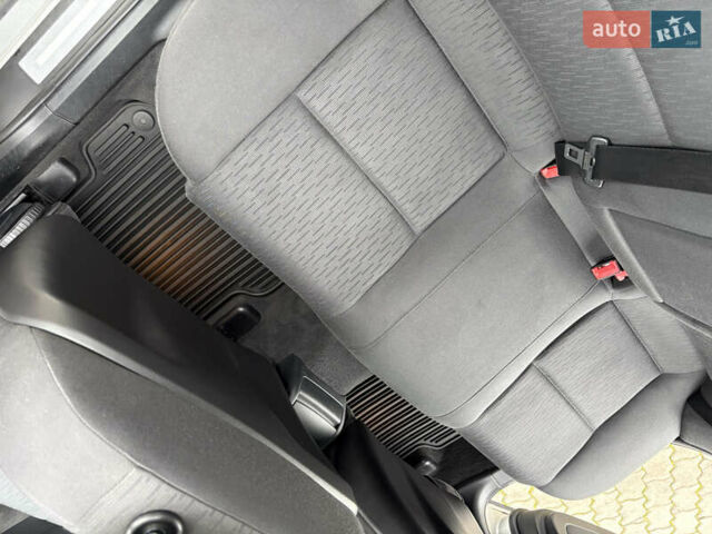 Серый Ауди А4, объемом двигателя 1.6 л и пробегом 196 тыс. км за 6750 $, фото 21 на Automoto.ua