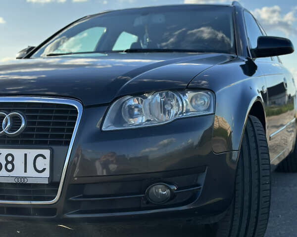 Серый Ауди А4, объемом двигателя 2 л и пробегом 340 тыс. км за 8200 $, фото 1 на Automoto.ua