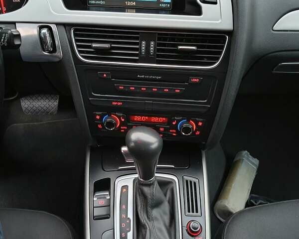 Серый Ауди А4, объемом двигателя 1.8 л и пробегом 254 тыс. км за 8950 $, фото 16 на Automoto.ua