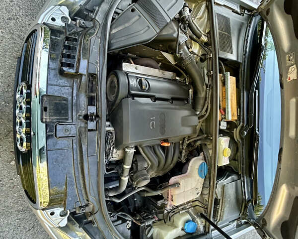 Ауди А4 2008 в Киеве на Automoto.ua Серый Ауди А4, объемом двигателя 1.6 л и пробегом 240 тыс. км за 8500 $, фото 8 на Automoto.ua