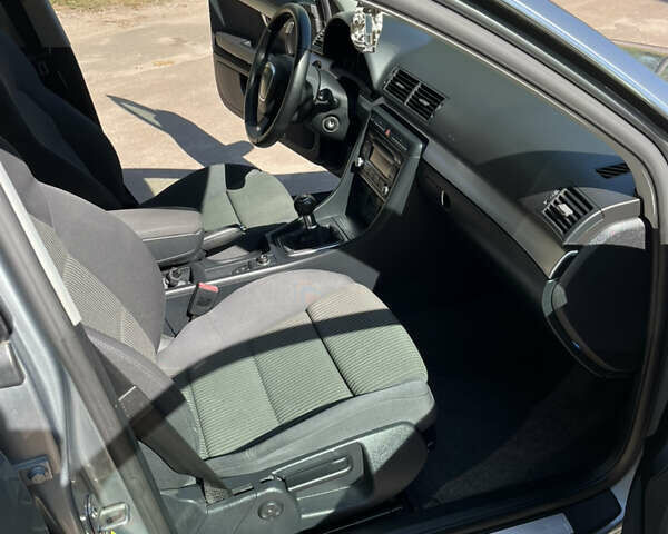 Серый Ауди А4, объемом двигателя 2 л и пробегом 199 тыс. км за 6950 $, фото 10 на Automoto.ua