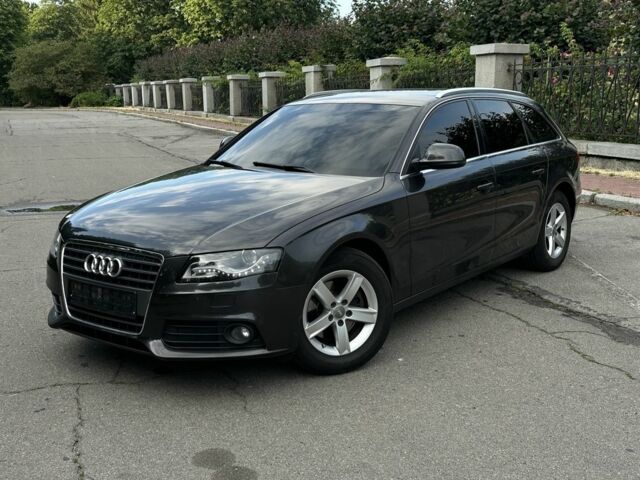 Серый Ауди А4, объемом двигателя 0 л и пробегом 220 тыс. км за 8300 $, фото 1 на Automoto.ua