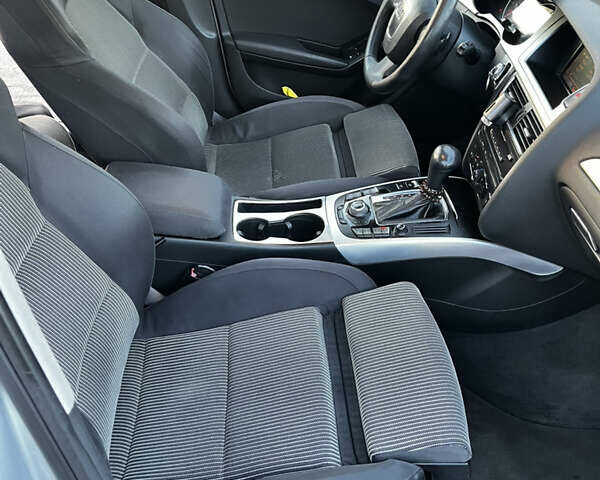 Серый Ауди А4, объемом двигателя 2 л и пробегом 246 тыс. км за 9500 $, фото 15 на Automoto.ua