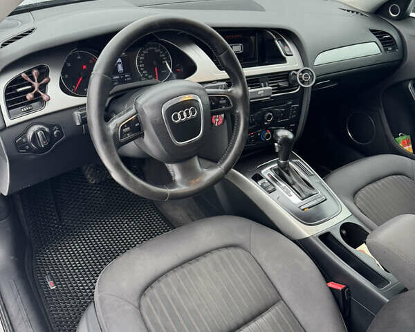 Сірий Ауді А4, об'ємом двигуна 1.97 л та пробігом 328 тис. км за 9500 $, фото 4 на Automoto.ua