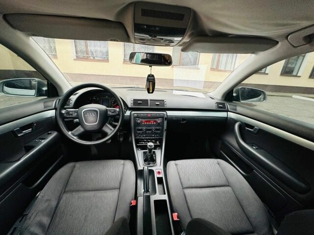 Серый Ауди А4, объемом двигателя 2 л и пробегом 160 тыс. км за 3951 $, фото 9 на Automoto.ua
