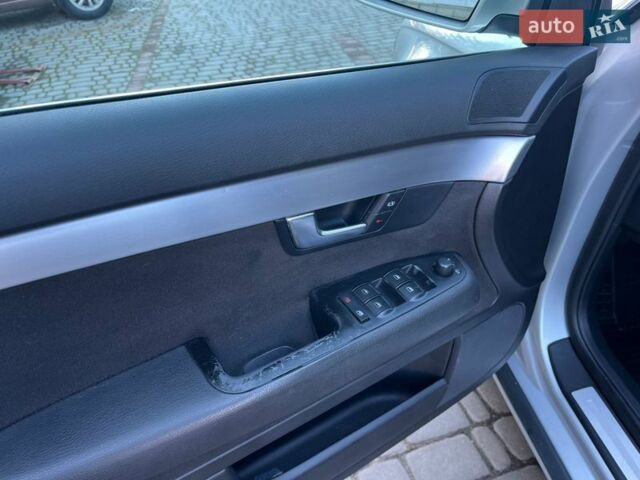 Серый Ауди А4, объемом двигателя 1.6 л и пробегом 233 тыс. км за 6850 $, фото 32 на Automoto.ua