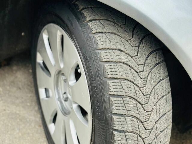 Серый Ауди А4, объемом двигателя 2 л и пробегом 160 тыс. км за 3951 $, фото 11 на Automoto.ua