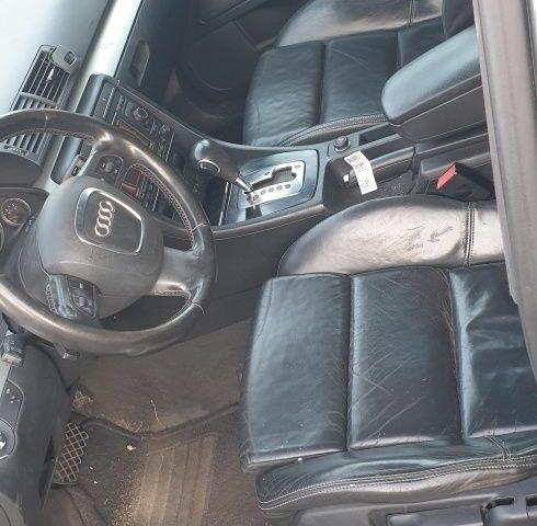 Сірий Ауді А4, об'ємом двигуна 2.5 л та пробігом 300 тис. км за 2800 $, фото 5 на Automoto.ua
