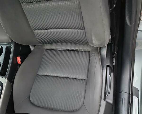 Серый Ауди А4, объемом двигателя 1.8 л и пробегом 254 тыс. км за 8950 $, фото 18 на Automoto.ua