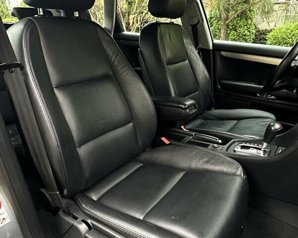 Сірий Ауді А4, об'ємом двигуна 1.8 л та пробігом 223 тис. км за 7200 $, фото 45 на Automoto.ua