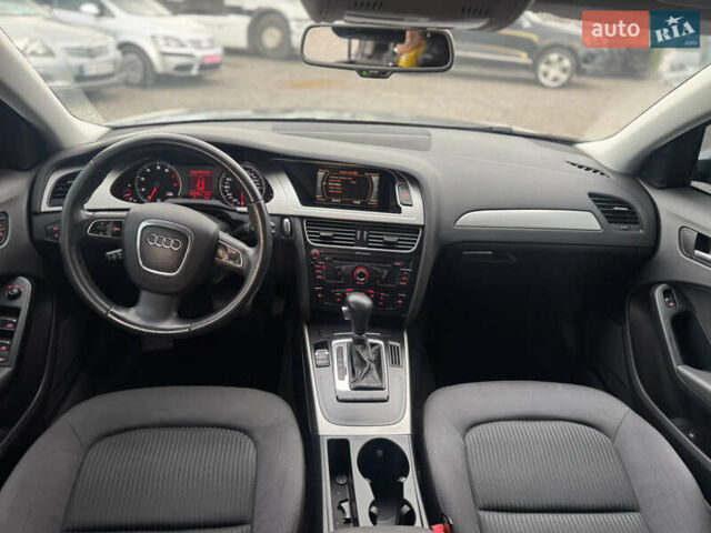 Сірий Ауді А4, об'ємом двигуна 1.8 л та пробігом 190 тис. км за 7999 $, фото 23 на Automoto.ua