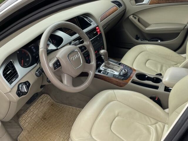 Ауди А4 2008 в Кривом Роге на Automoto.ua Серый Ауди А4, объемом двигателя 2 л и пробегом 318 тыс. км за 10500 $, фото 12 на Automoto.ua