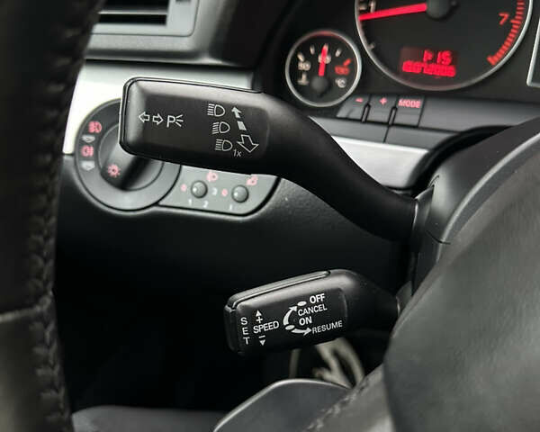 Сірий Ауді А4, об'ємом двигуна 1.8 л та пробігом 223 тис. км за 7200 $, фото 52 на Automoto.ua