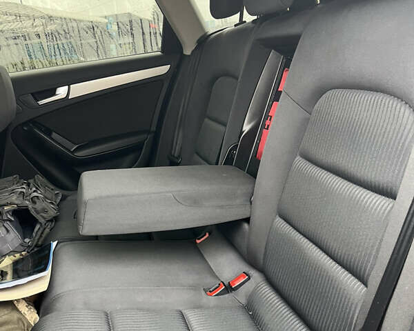 Сірий Ауді А4, об'ємом двигуна 1.8 л та пробігом 168 тис. км за 9199 $, фото 4 на Automoto.ua