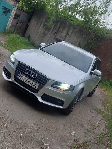Сірий Ауді А4, об'ємом двигуна 2 л та пробігом 260 тис. км за 7800 $, фото 6 на Automoto.ua