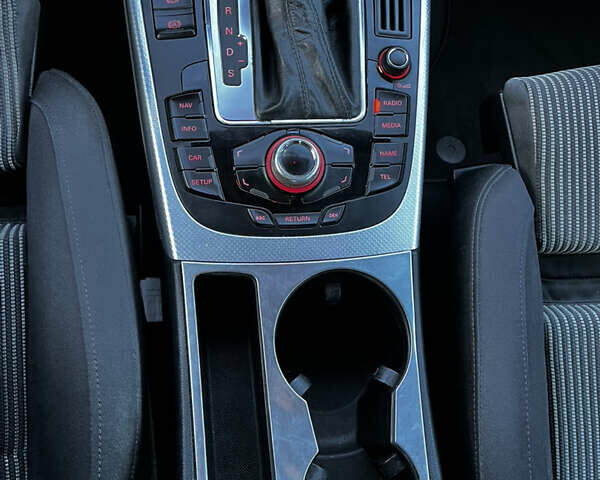 Серый Ауди А4, объемом двигателя 2 л и пробегом 246 тыс. км за 9500 $, фото 19 на Automoto.ua