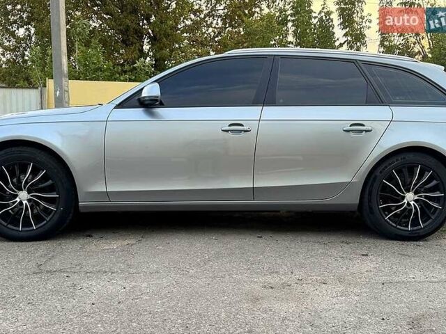 Сірий Ауді А4, об'ємом двигуна 2 л та пробігом 300 тис. км за 9400 $, фото 5 на Automoto.ua