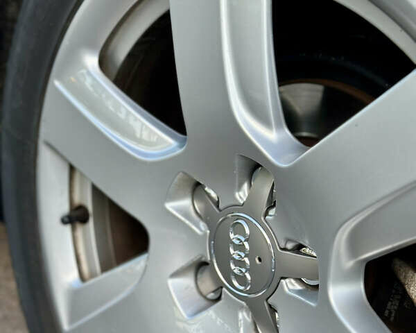 Серый Ауди А4, объемом двигателя 2 л и пробегом 340 тыс. км за 8200 $, фото 23 на Automoto.ua