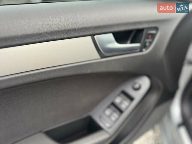 Сірий Ауді А4, об'ємом двигуна 1.8 л та пробігом 190 тис. км за 7999 $, фото 19 на Automoto.ua