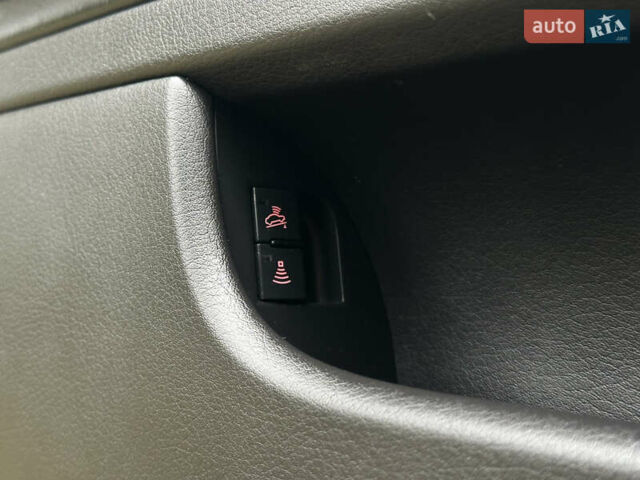 Сірий Ауді А4, об'ємом двигуна 1.8 л та пробігом 223 тис. км за 7200 $, фото 32 на Automoto.ua