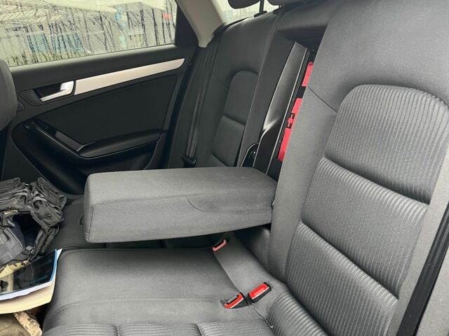 Сірий Ауді А4, об'ємом двигуна 1.8 л та пробігом 168 тис. км за 9199 $, фото 4 на Automoto.ua